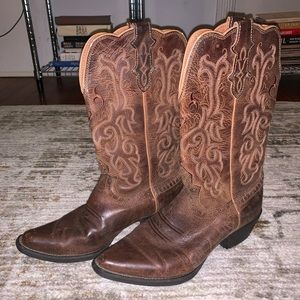 Womens 8.5 Justin cowboy boots